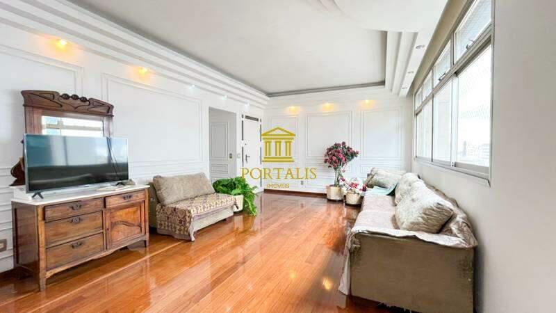 Apartamento, Funcionários, 4 Quartos, 2 Vagas, 1 Suíte