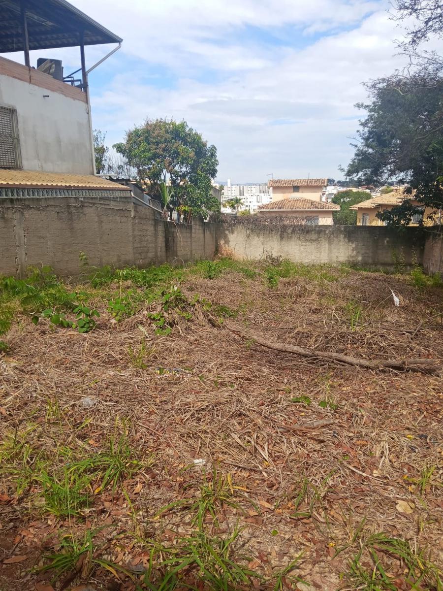 Lote, Parque Xangri-lá, 0 Quarto, 0 Vaga