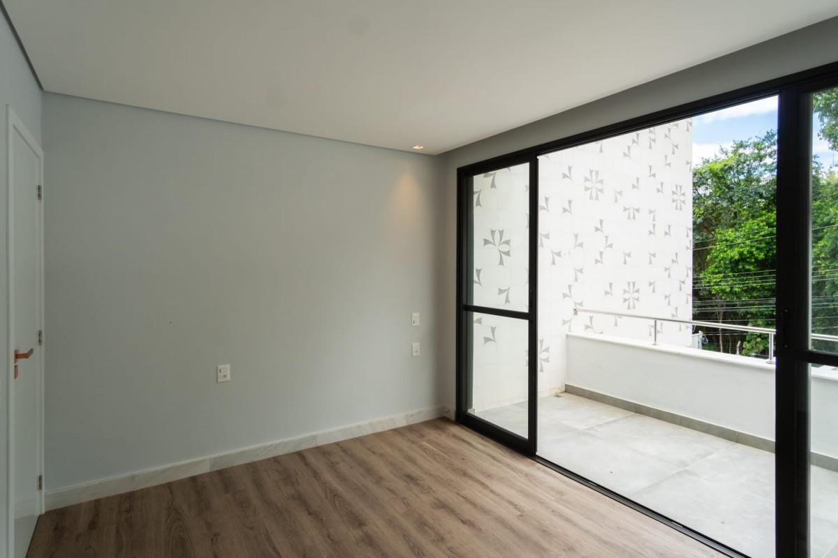 Casa, Planalto, 4 Quartos, 4 Vagas, 2 Suítes