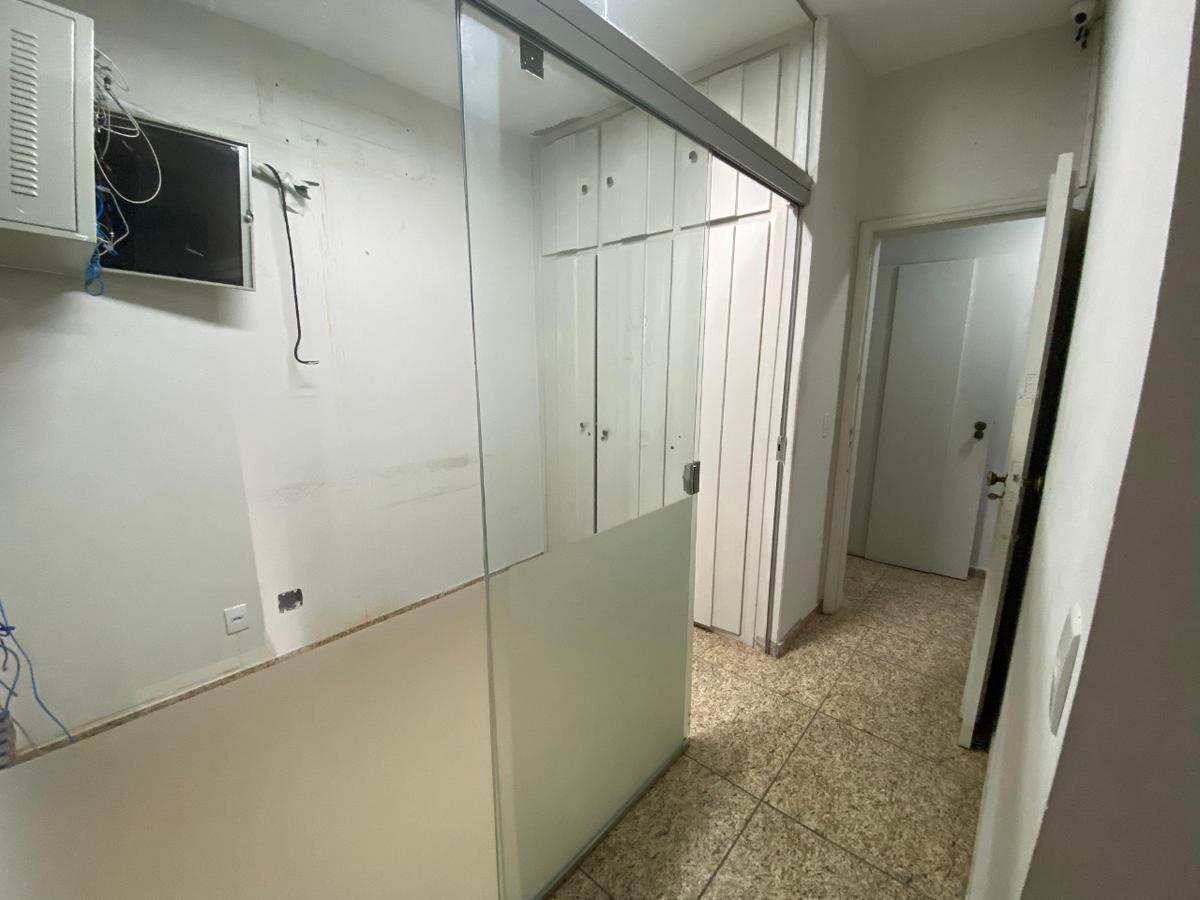 Casa Comercial, Bandeirantes (pampulha), 5 Quartos, 13 Vagas, 4 Suítes