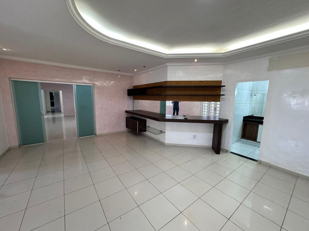 Casa, Chácaras Reunidas Santa Terezinha, 6 Quartos, 15 Vagas, 4 Suítes