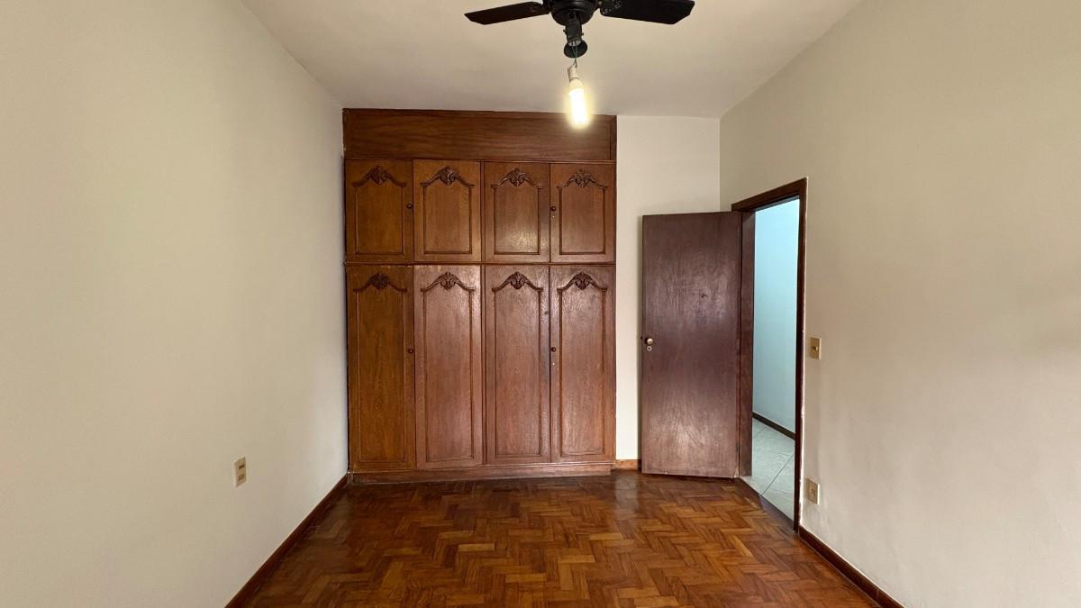 Casa, Nova Granada, 5 Quartos, 3 Vagas, 1 Suíte
