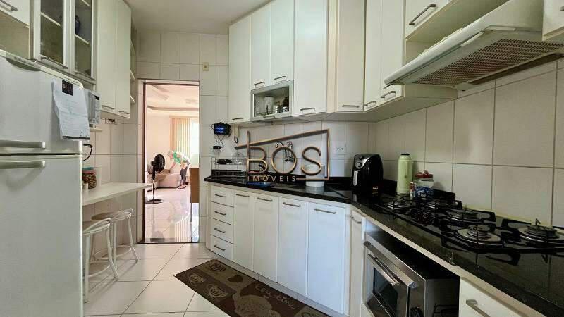 Apartamento, Sagrada Família, 3 Quartos, 2 Vagas, 1 Suíte