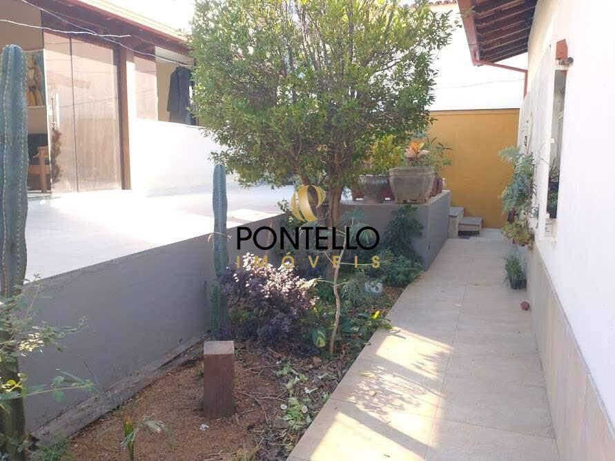 Casa, São José, 3 Quartos, 4 Vagas, 2 Suítes