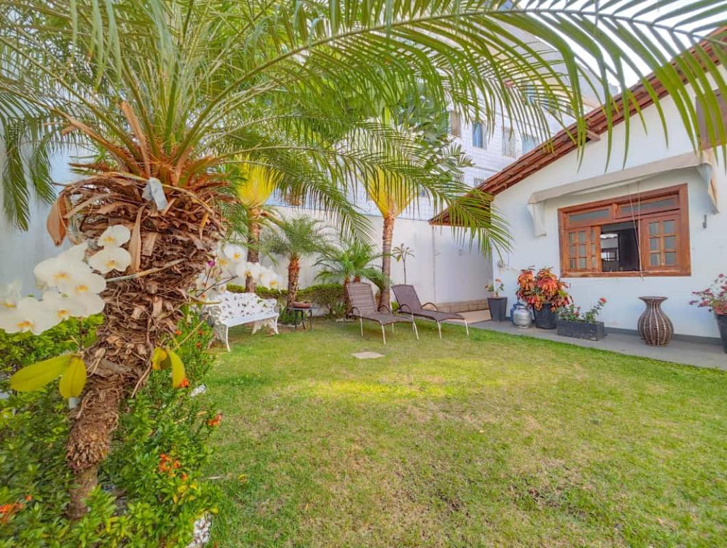 Casa, Castelo, 5 Quartos, 4 Vagas, 2 Suítes