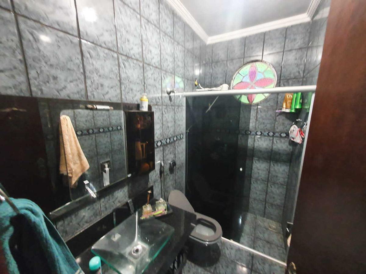 Casa, Arvoredo, 4 Quartos, 2 Vagas, 1 Suíte