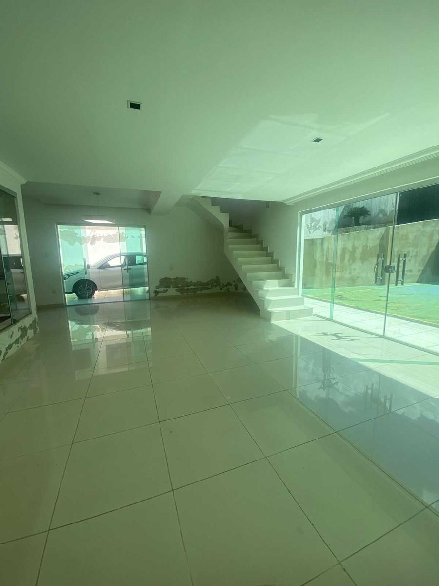 Casa, Garças, 4 Quartos, 8 Vagas, 2 Suítes