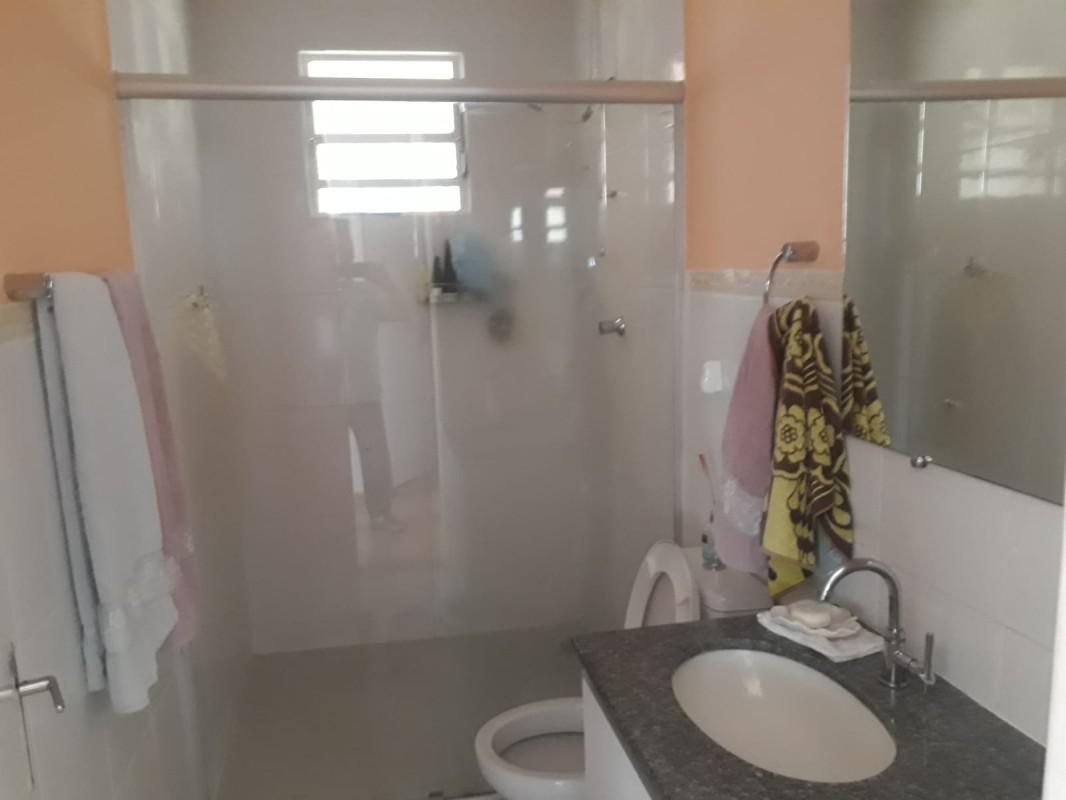 Casa, Casa Branca, 2 Quartos, 4 Vagas, 1 Suíte