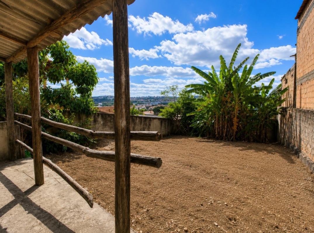 Lote, Pirajá, 0 Quarto, 0 Vaga