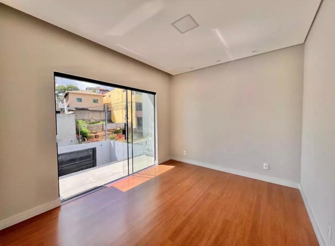 Casa, Colonial, 3 Quartos, 4 Vagas, 1 Suíte