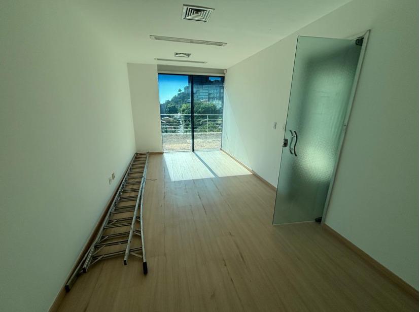 Andar, Santa Lúcia, 0 Quarto, 3 Vagas
