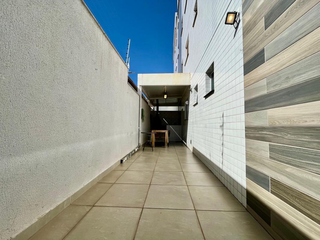 Apartamento, Serrano, 3 Quartos, 2 Vagas, 1 Suíte