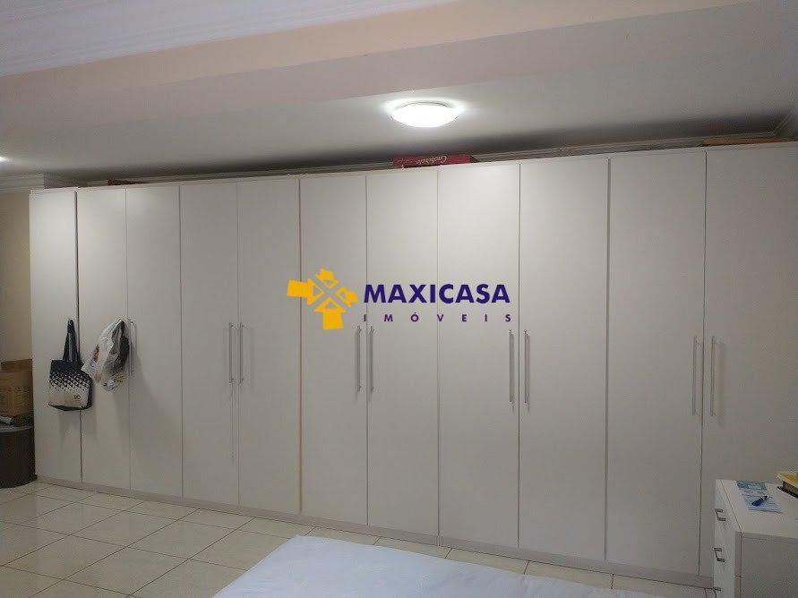 Casa, São José, 4 Quartos, 4 Vagas, 2 Suítes