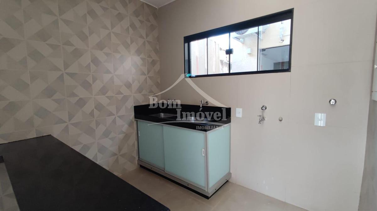 Casa, Centro, 3 Quartos, 4 Vagas, 3 Suítes