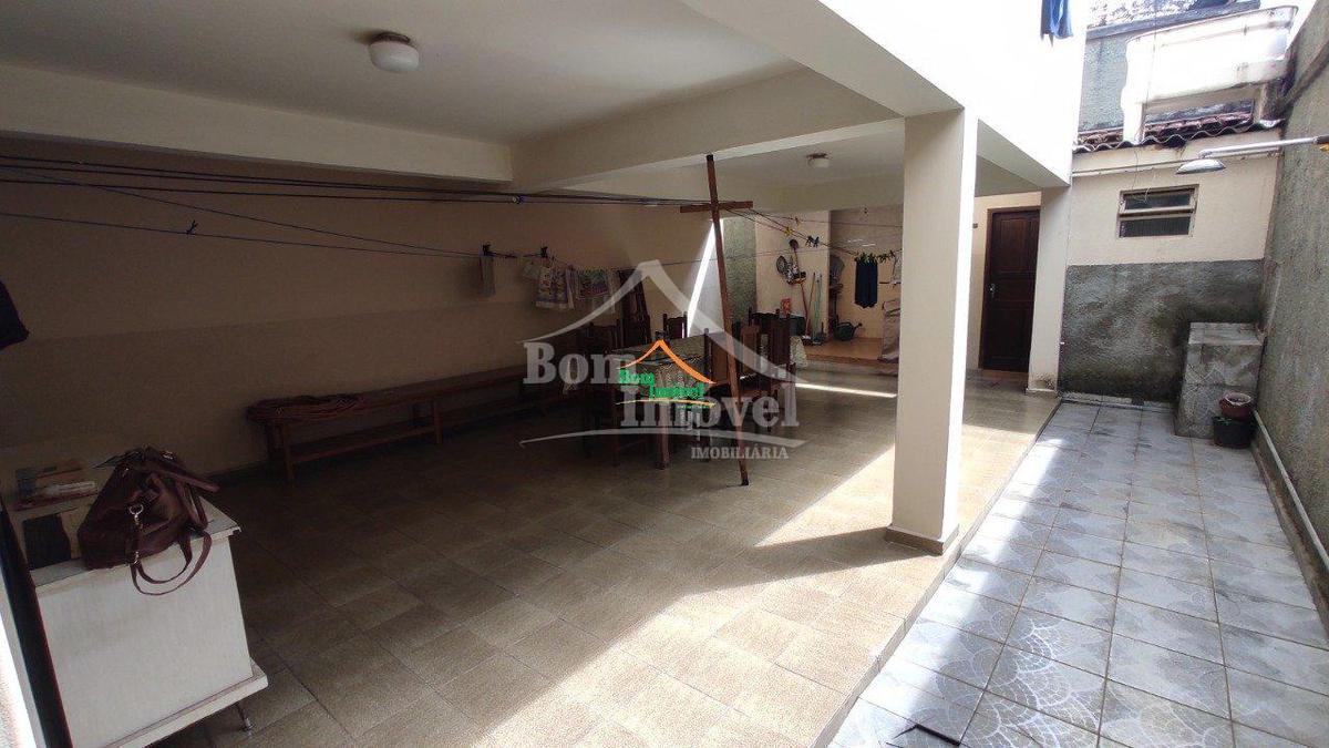 Casa, Centro, 3 Quartos, 3 Vagas, 1 Suíte