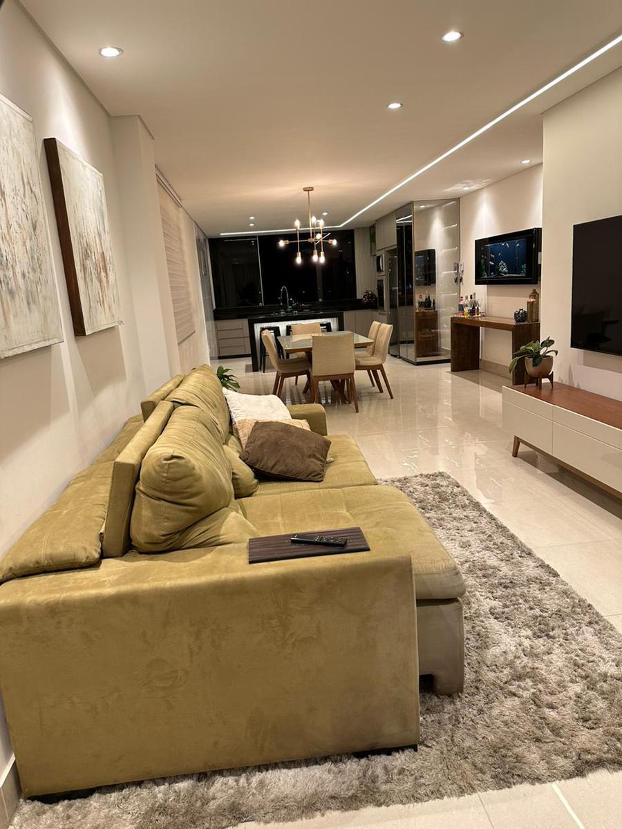 Casa, Cabral, 3 Quartos, 2 Vagas, 1 Suíte