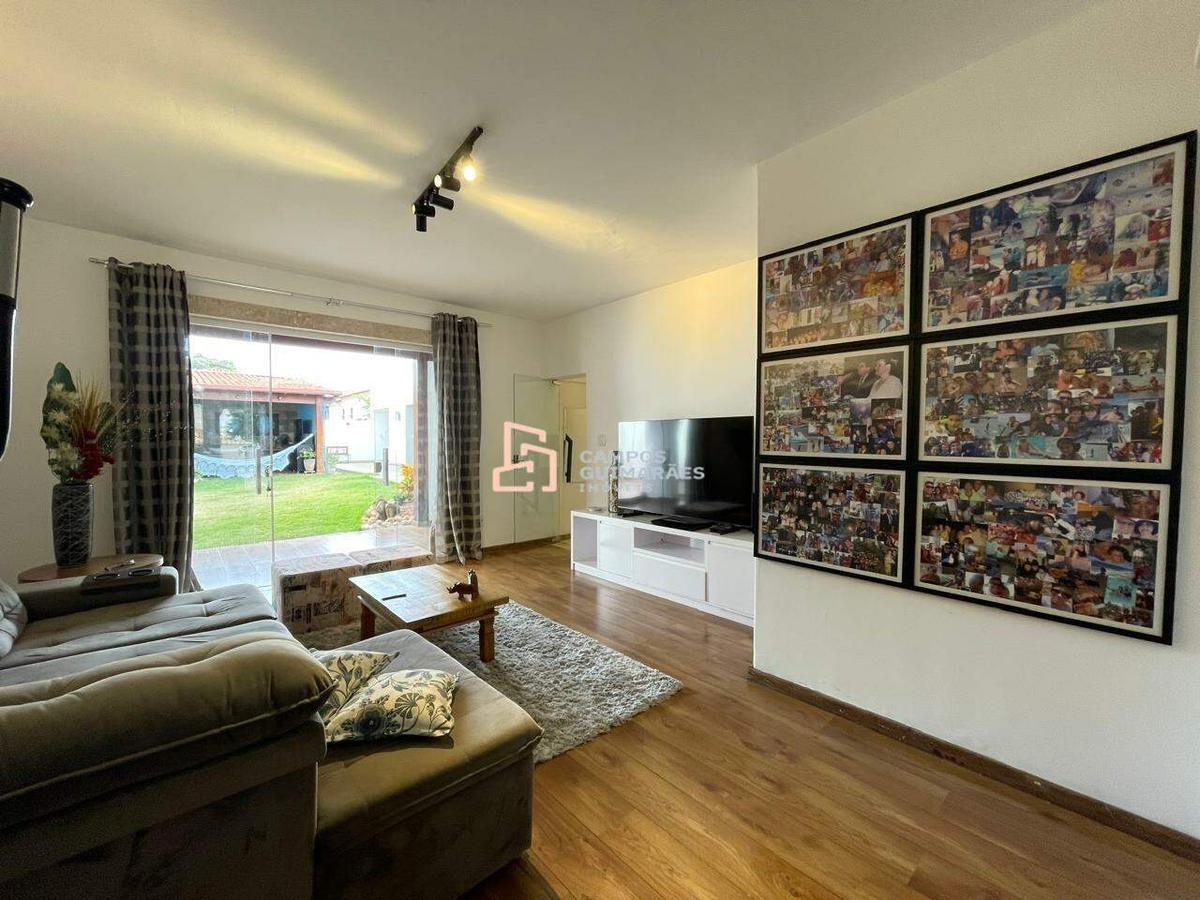 Casa, Castelo, 5 Quartos, 7 Vagas, 1 Suíte