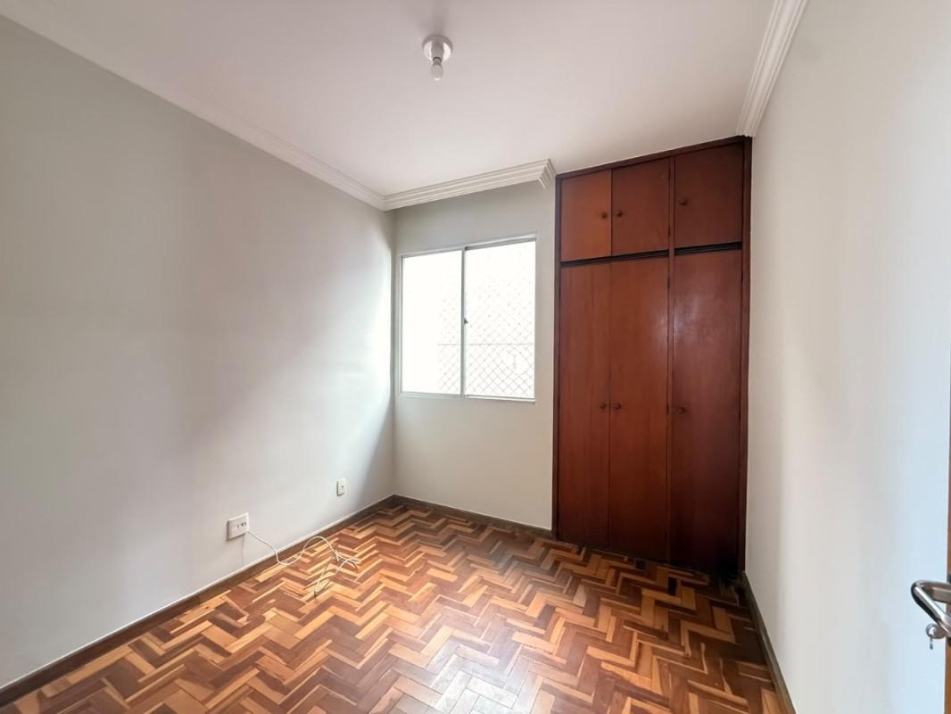 Apartamento, Sagrada Família, 2 Quartos, 1 Vaga, 1 Suíte