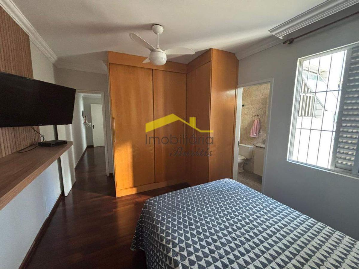 Apartamento, Estoril, 2 Quartos, 1 Vaga, 1 Suíte