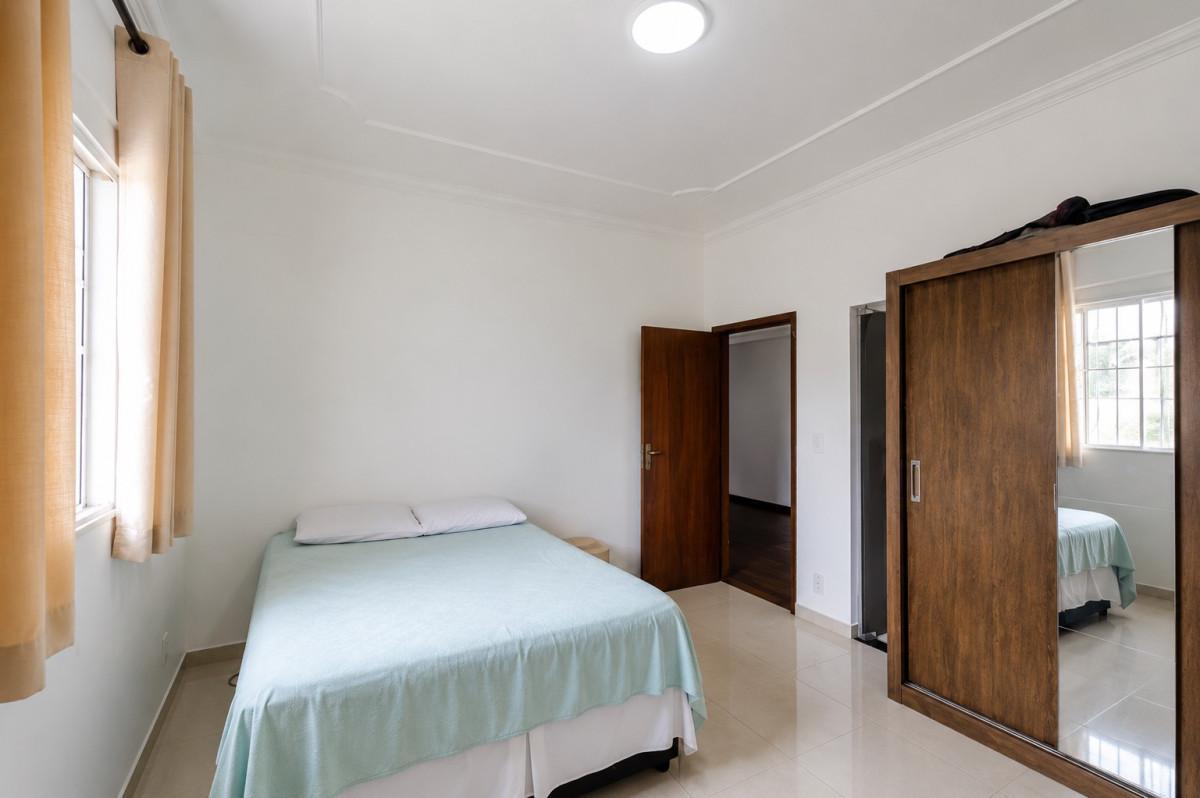 Casa, Castelo, 3 Quartos, 7 Vagas, 2 Suítes