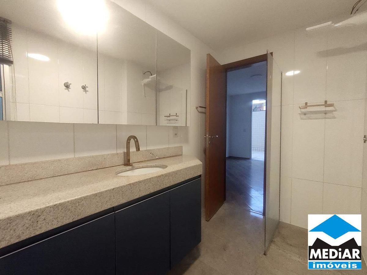 Apartamento, São José, 4 Quartos, 2 Vagas, 2 Suítes