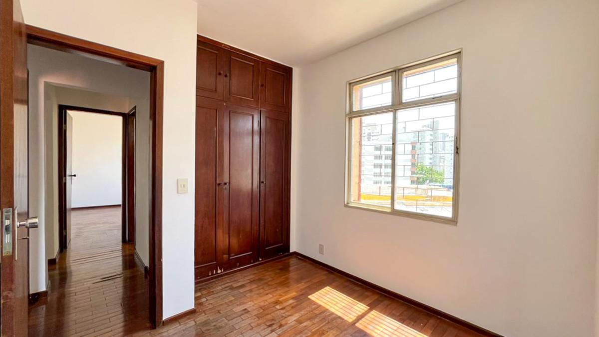 Apartamento, Vila Paris, 3 Quartos, 2 Vagas, 1 Suíte
