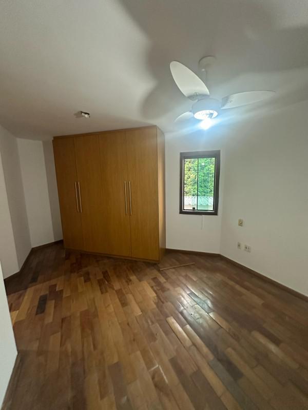 Casa, Confisco, 4 Quartos, 10 Vagas, 2 Suítes