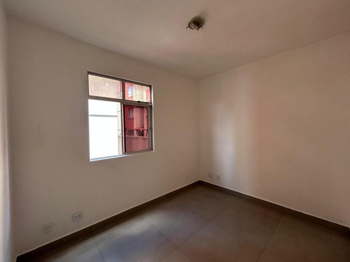Apartamento, Centro, 2 Quartos, 1 Vaga