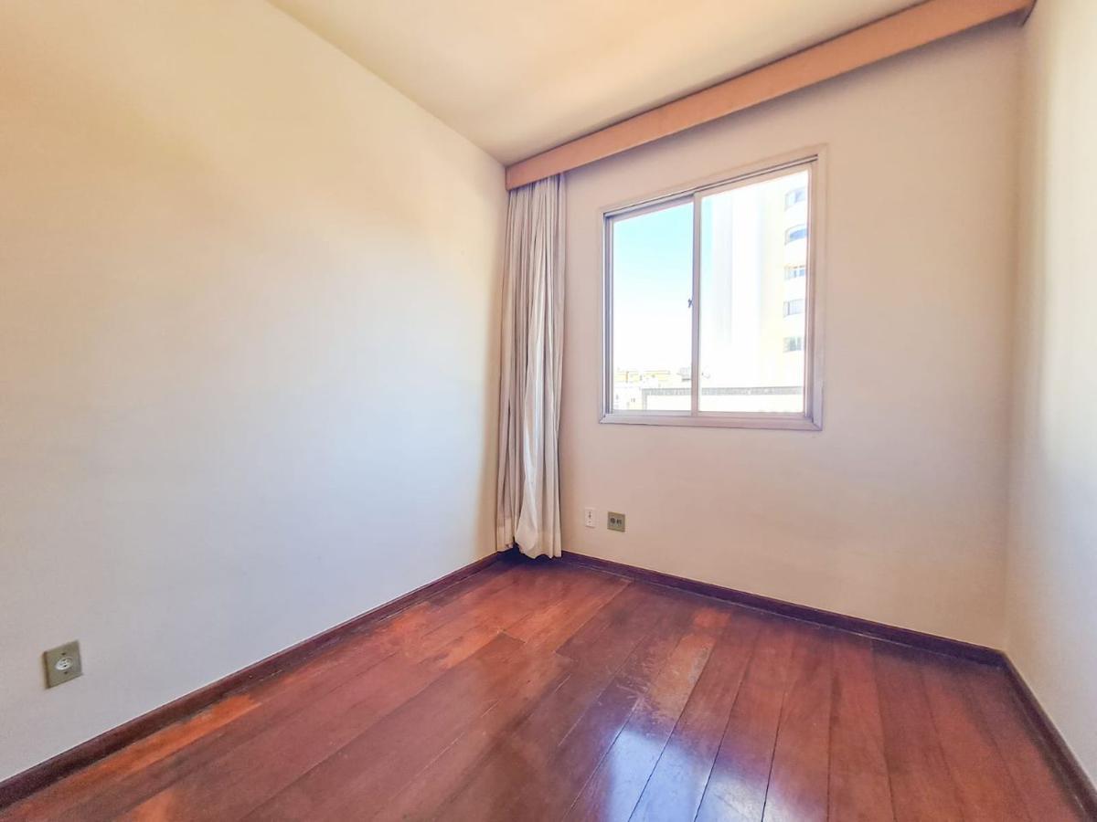 Apartamento, Sagrada Família, 3 Quartos, 2 Vagas, 1 Suíte