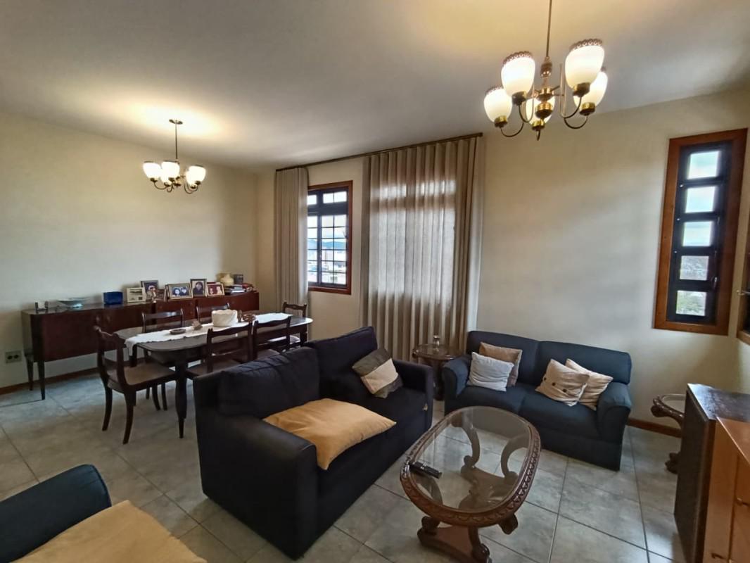 Casa, Caiçaras, 3 Quartos, 9 Vagas, 1 Suíte