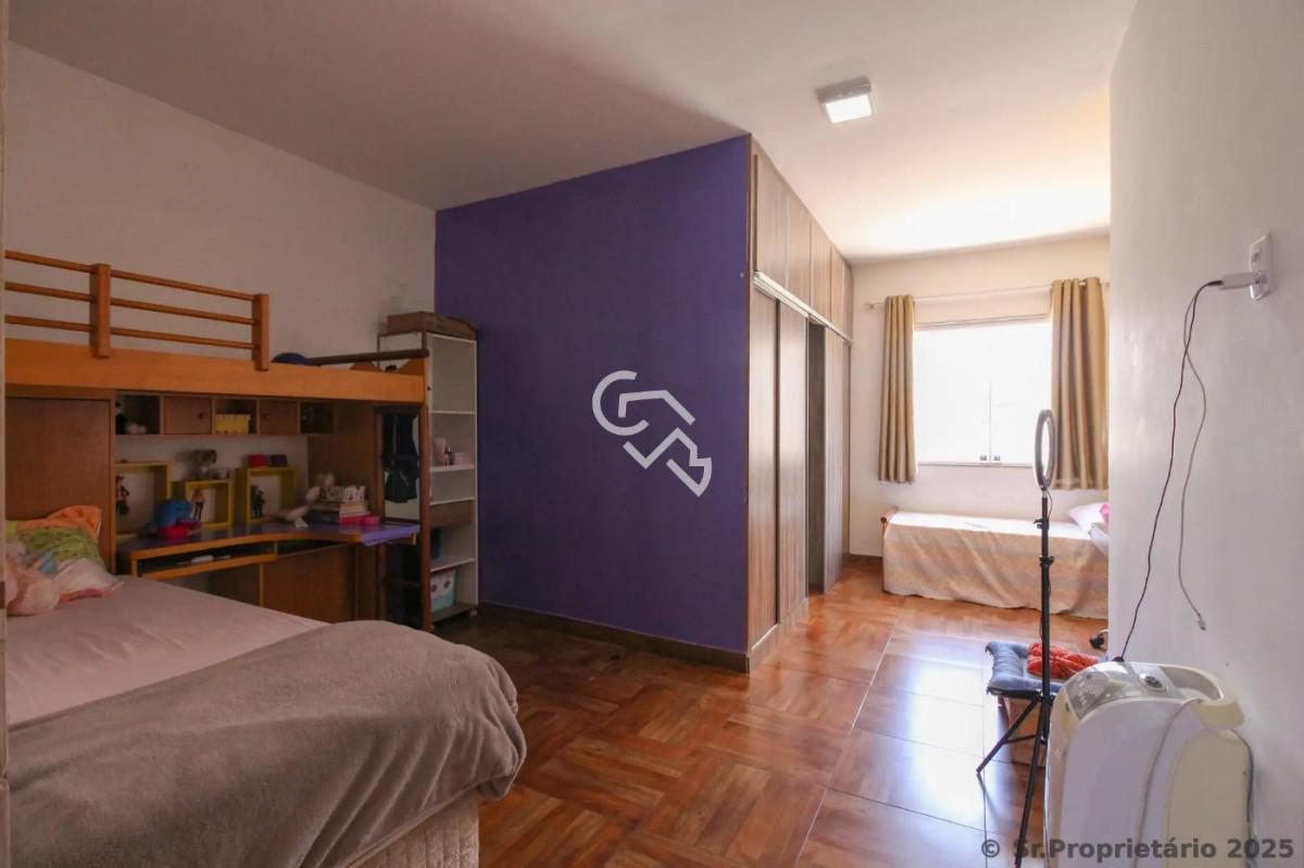 Casa, Horto, 6 Quartos, 2 Vagas, 5 Suítes