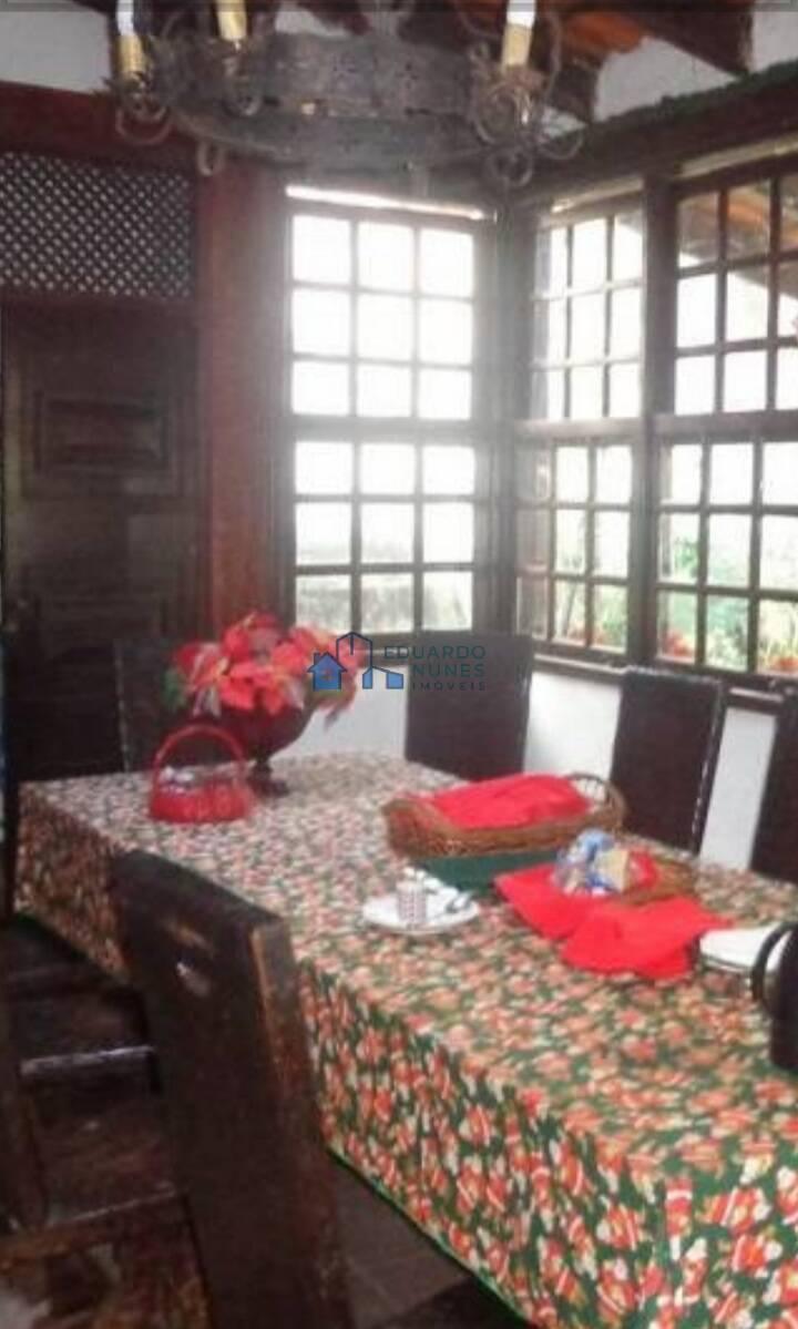Casa, Barro Preto, 8 Quartos, 2 Vagas, 3 Suítes