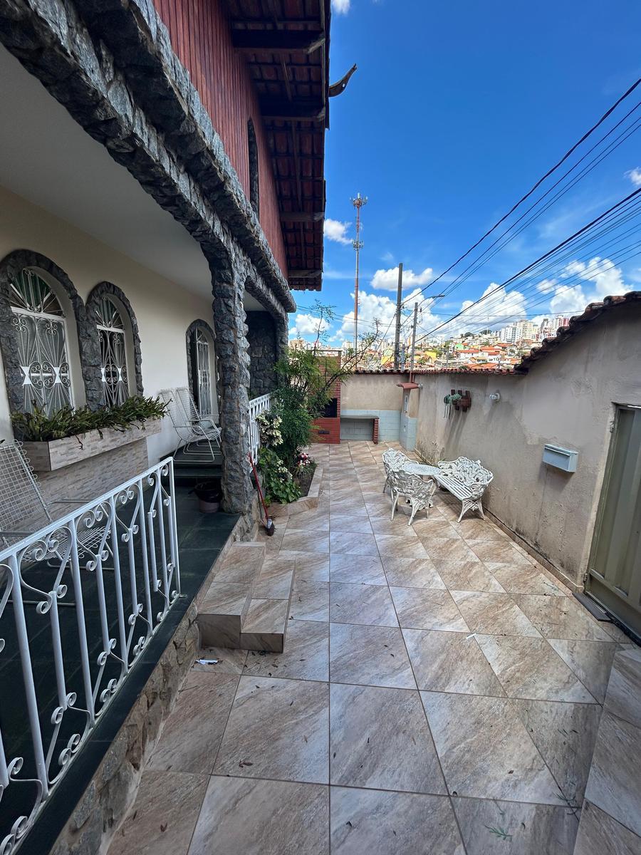 Casa, Alípio de Melo, 5 Quartos, 2 Vagas, 1 Suíte