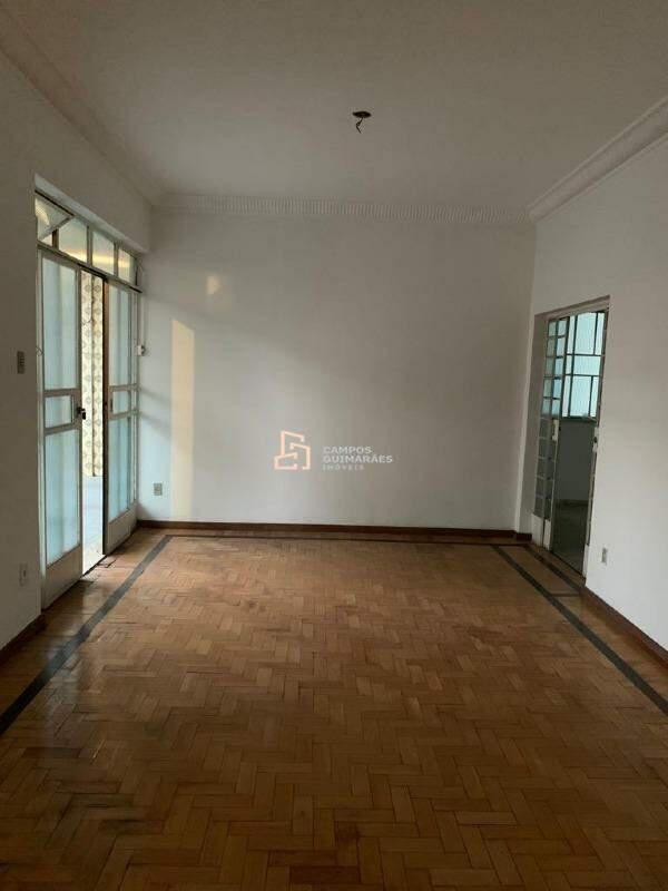Casa, Barreiro, 4 Quartos, 2 Vagas
