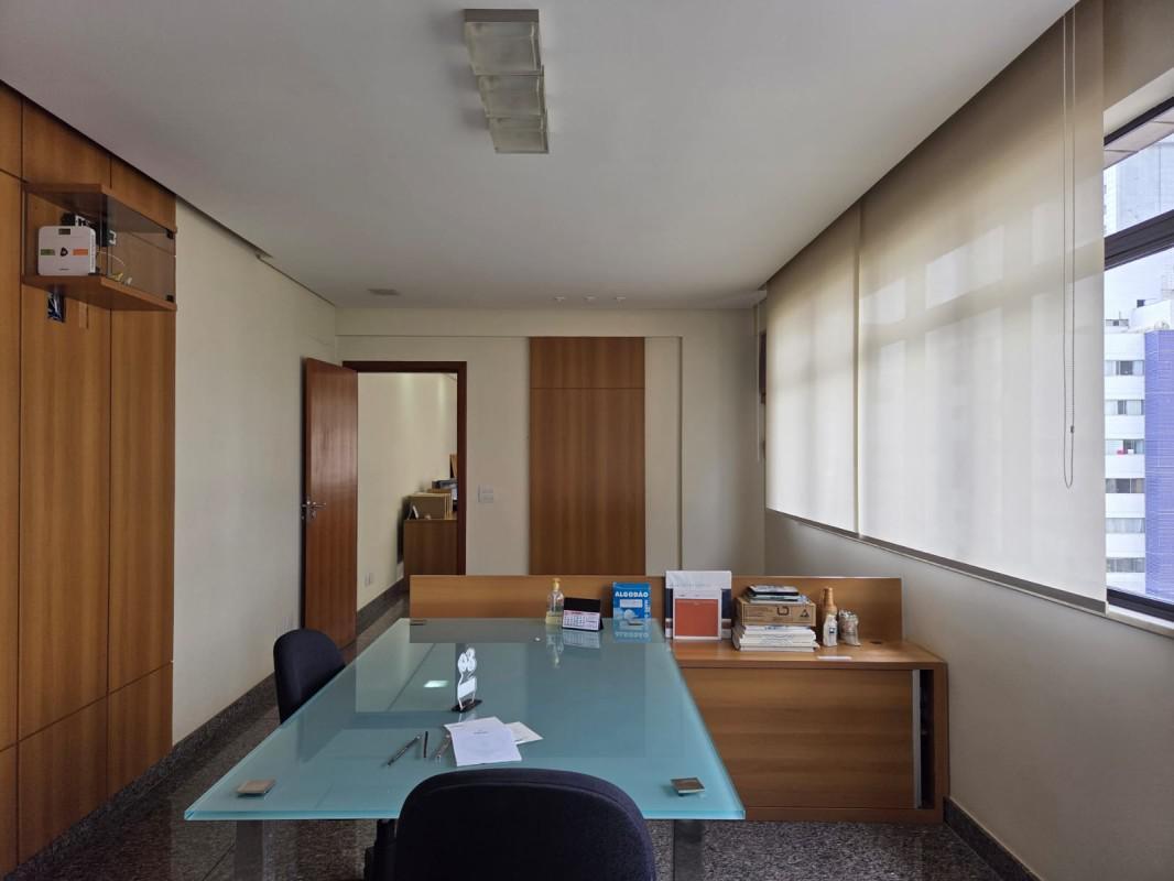 Sala, Vila da Serra, 0 Quarto, 3 Vagas