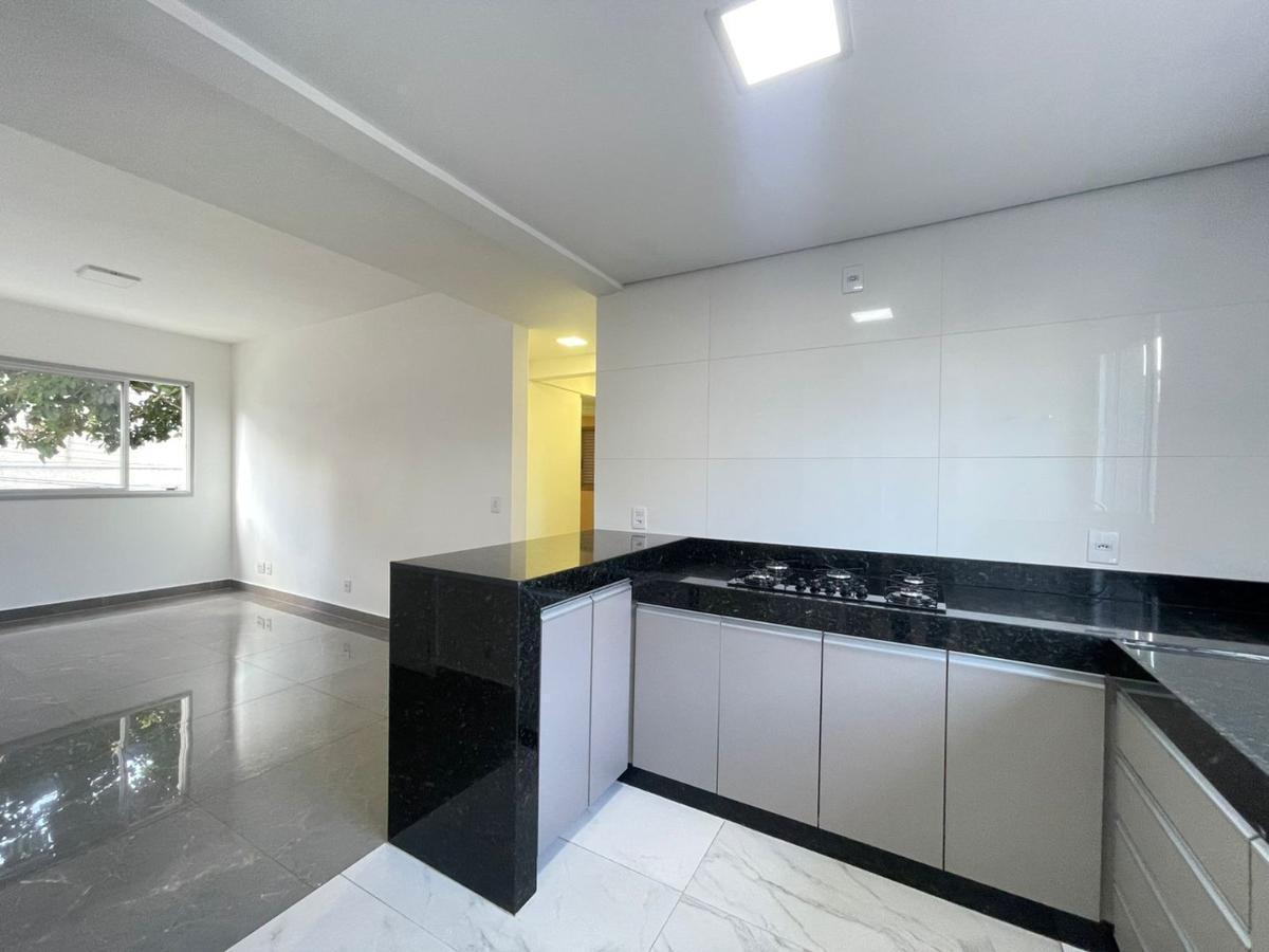 Apartamento, Sagrada Família, 3 Quartos, 2 Vagas, 1 Suíte