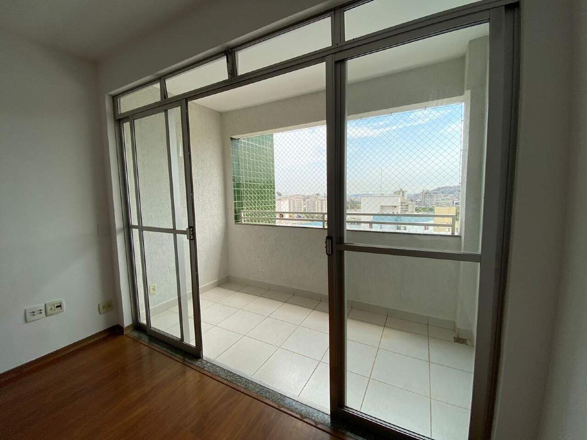 Apartamento, Estoril, 3 Quartos, 2 Vagas, 1 Suíte