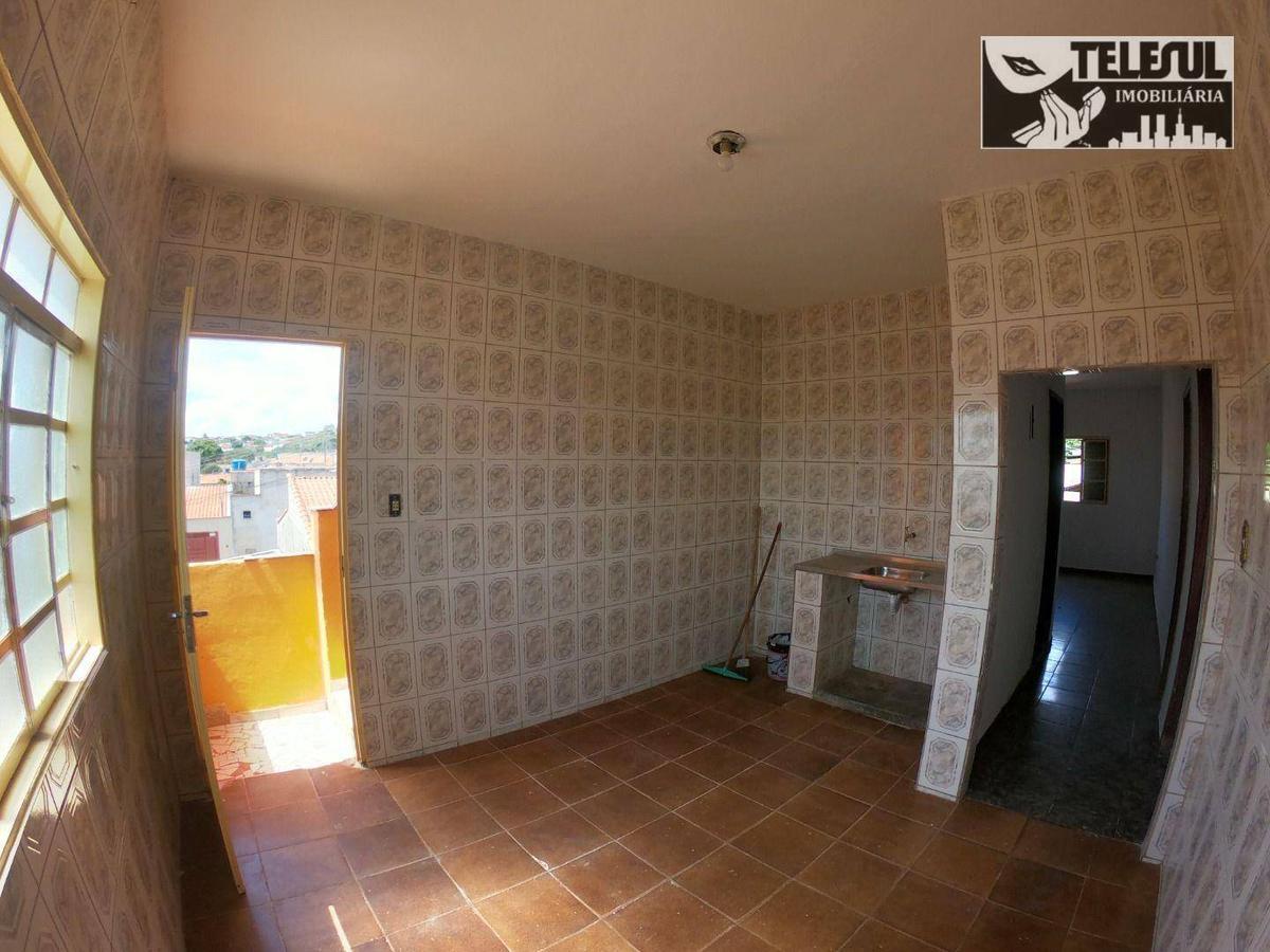 Casa, Conjunto Habitacional Centenário, 2 Quartos, 0 Vaga