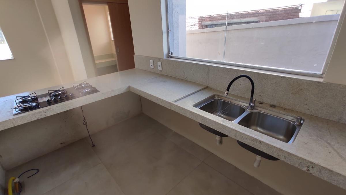 Casa, Santa Rosa, 3 Quartos, 4 Vagas, 1 Suíte