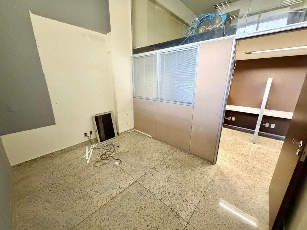 Sala, São José, 0 Quarto, 3 Vagas