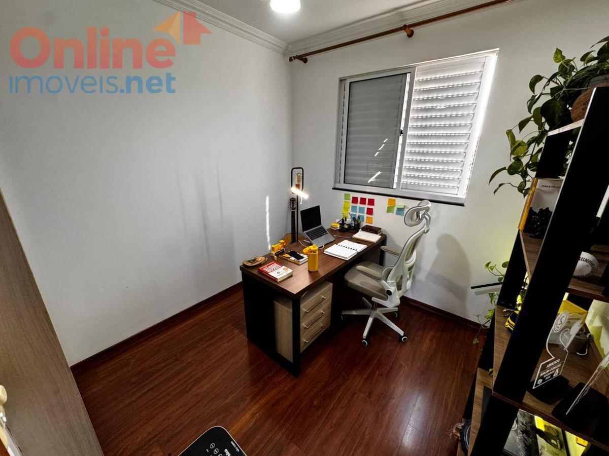 Apartamento, Sagrada Família, 3 Quartos, 0 Vaga, 1 Suíte