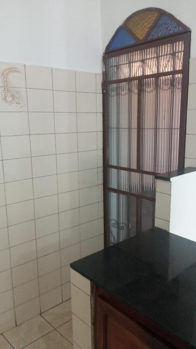 Casa Comercial, Eldorado, 2 Quartos, 0 Vaga