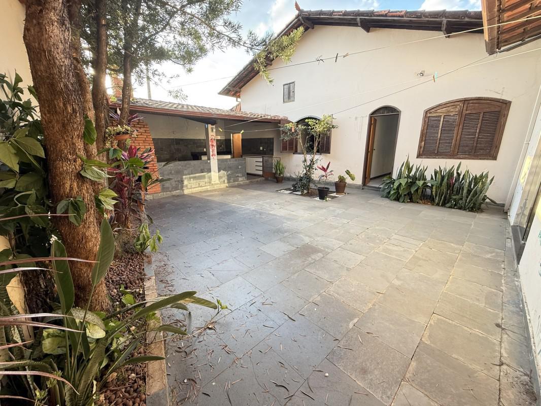 Casa, Filadélfia, 4 Quartos, 2 Vagas, 2 Suítes