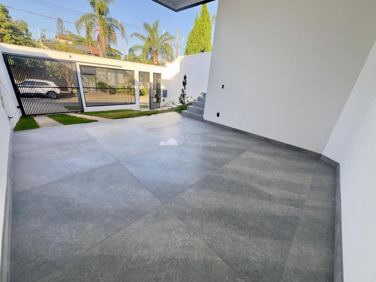 Casa, Trevo, 4 Quartos, 3 Vagas, 3 Suítes