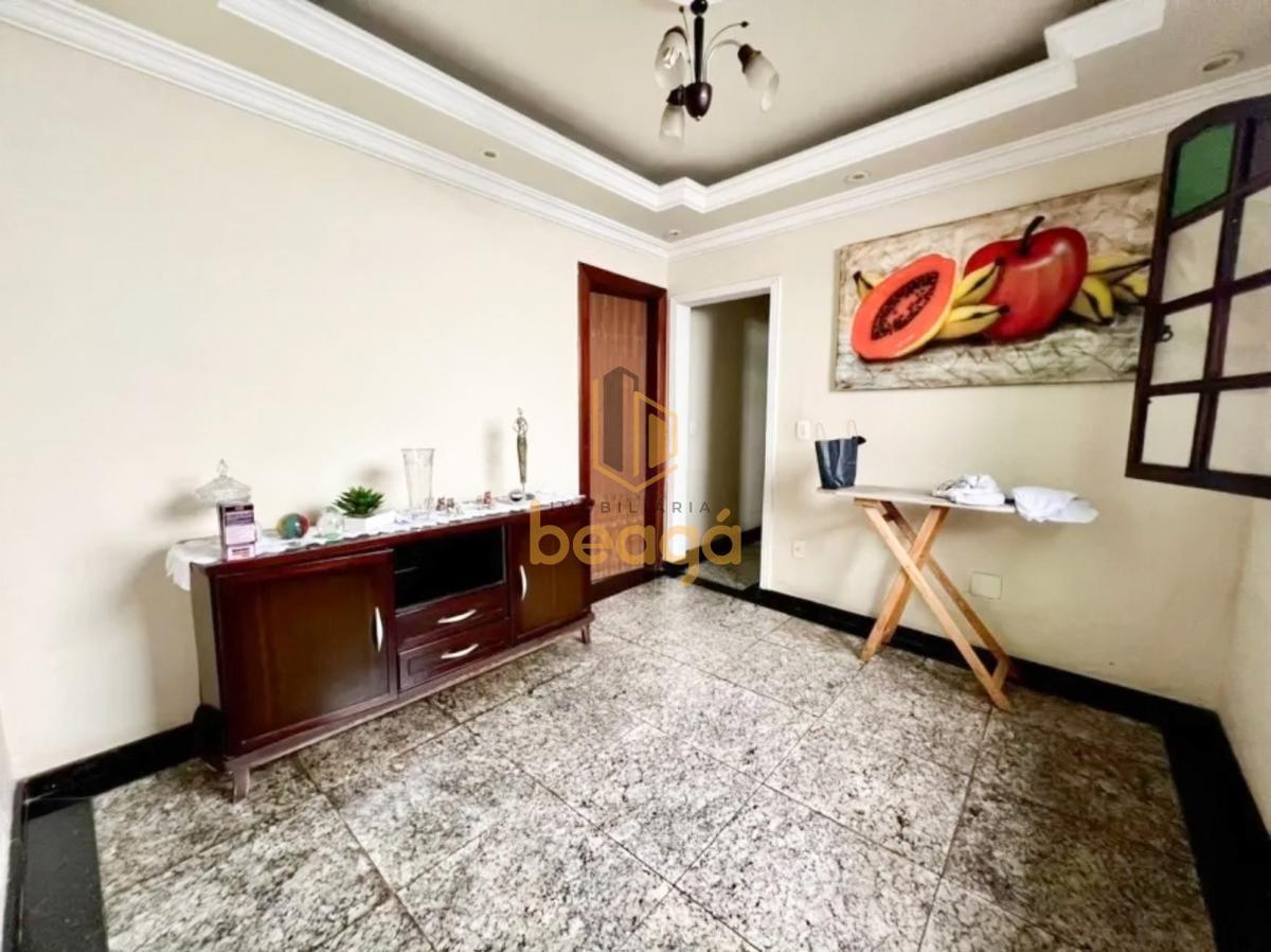 Casa, Santa Terezinha, 3 Quartos, 4 Vagas, 1 Suíte