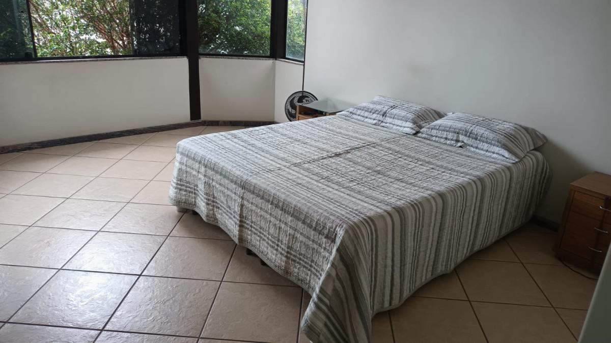 Casa, Colonial, 6 Quartos, 8 Vagas, 1 Suíte