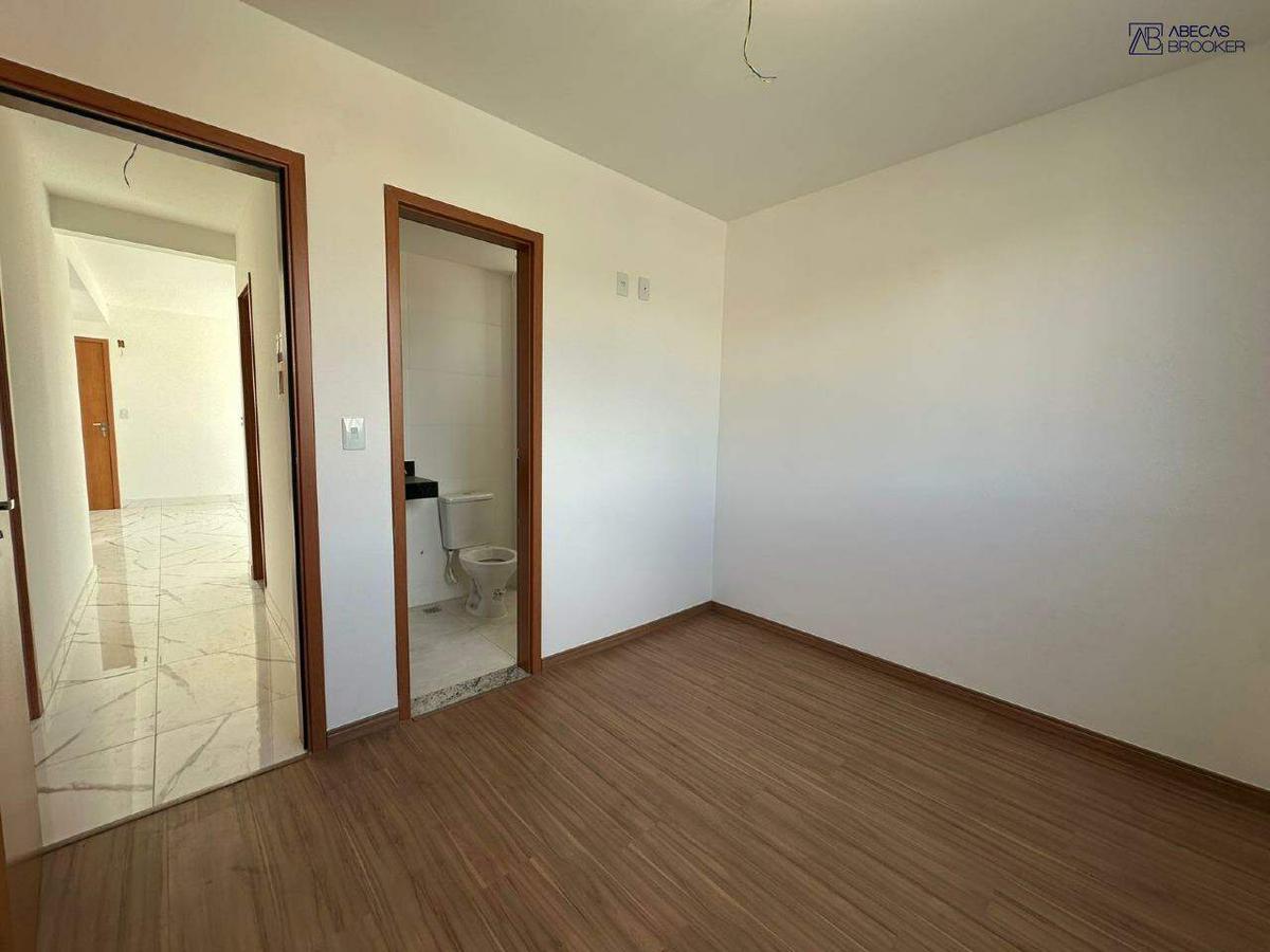Cobertura, Miramar (barreiro), 3 Quartos, 2 Vagas, 1 Suíte