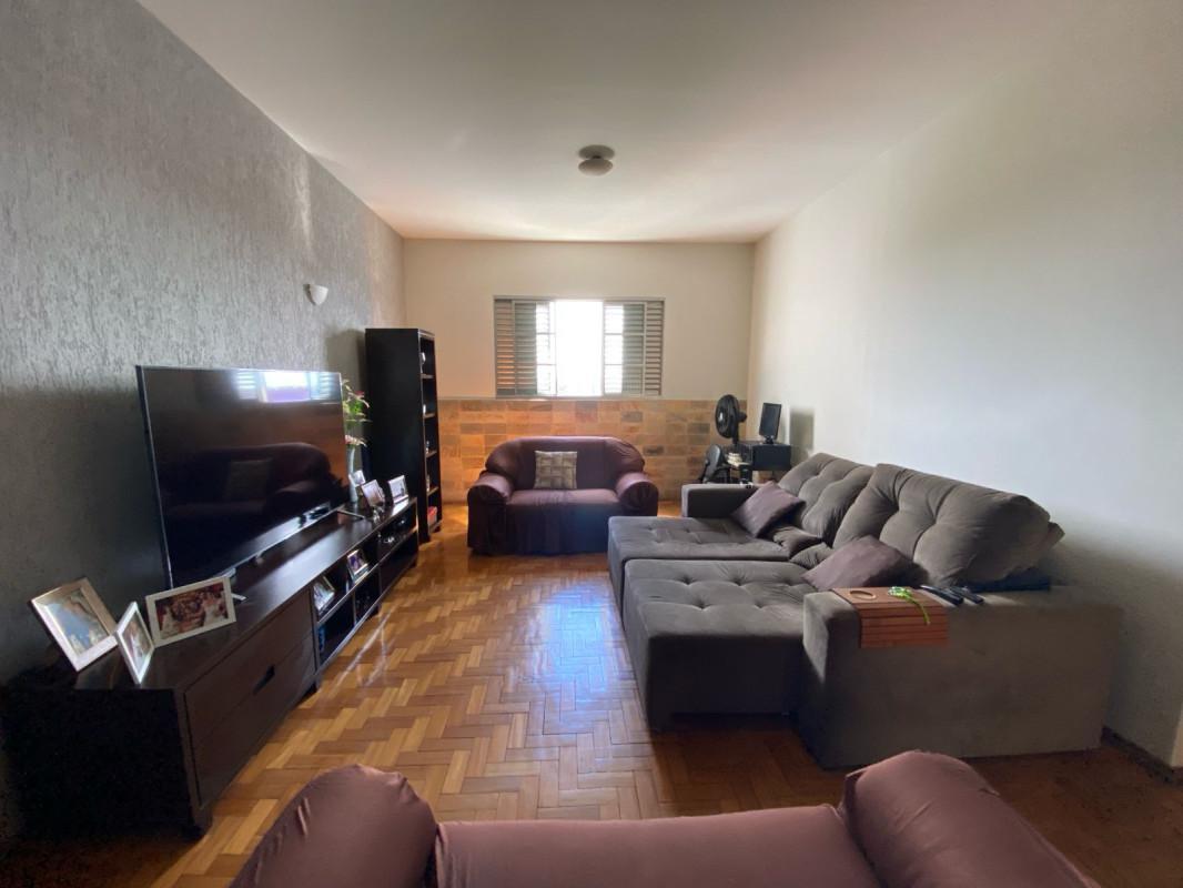 Casa, Nova Cachoeirinha, 3 Quartos, 2 Vagas, 1 Suíte
