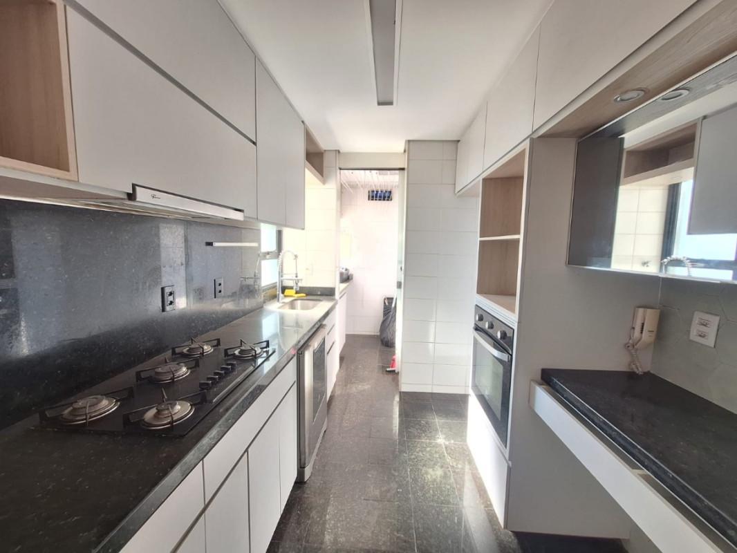 Apartamento, Sagrada Família, 3 Quartos, 2 Vagas, 1 Suíte