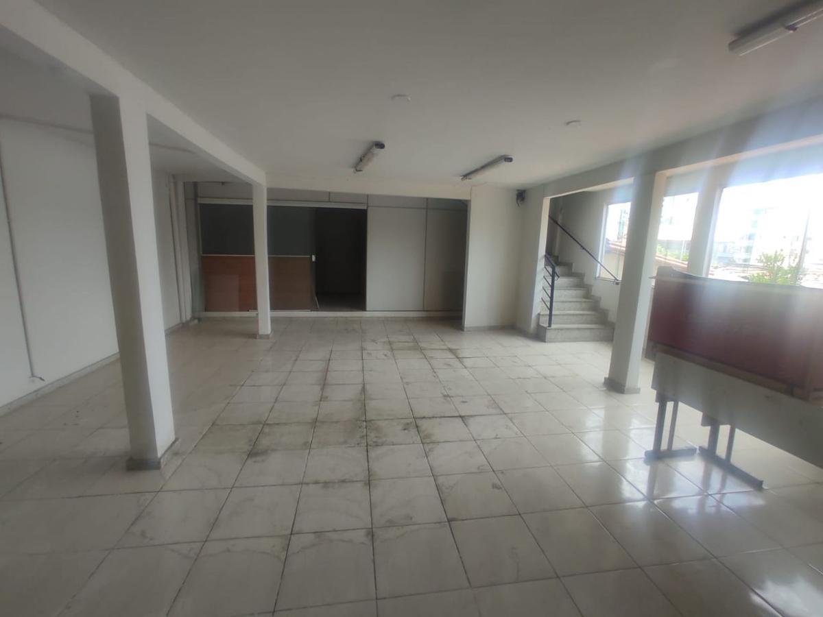 Prédio, Santa Cruz, 0 Quarto, 6 Vagas